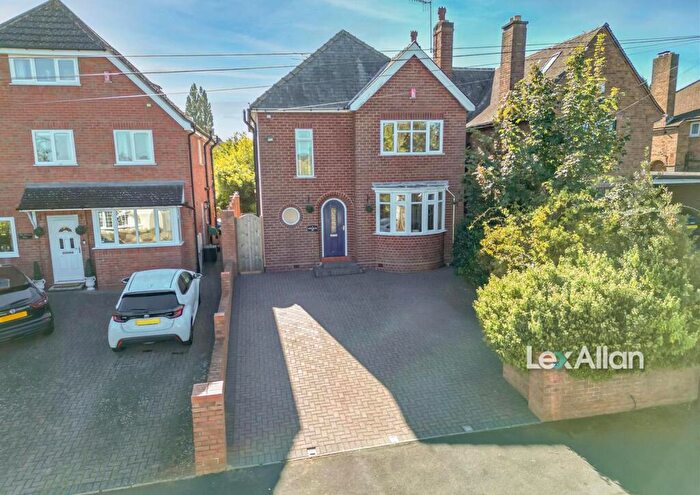 3 Bedroom Detached House For Sale In Eveson Road, Stourbridge, DY8