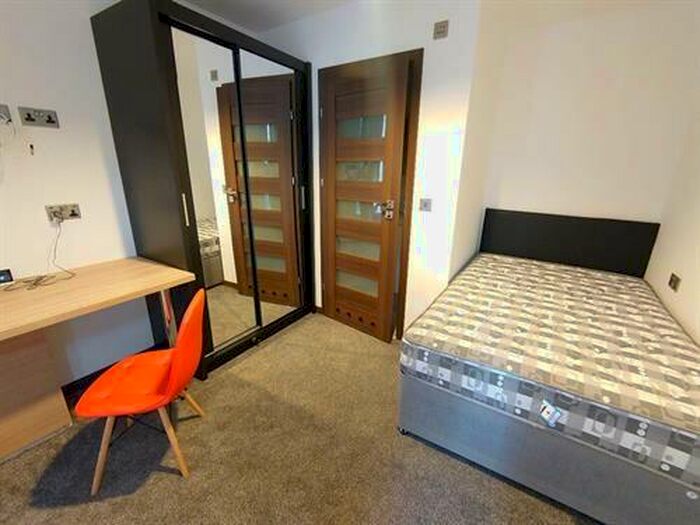 6 Bedroom Terraced House To Rent In Edinburgh Road, Kensington, Liverpool, L7