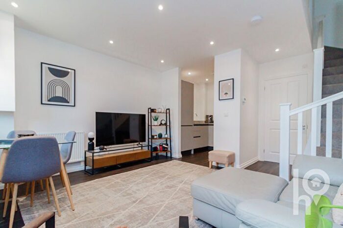 1 Bedroom Terraced House For Sale In Stylish Home Set In Sheppey Court, Halfway, ME12