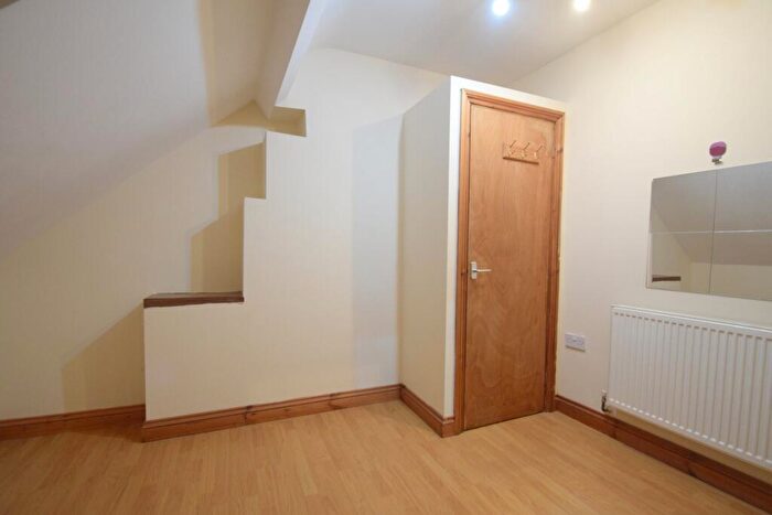 6 Bedroom House To Rent In Strathnairn Street, Roath, CF24