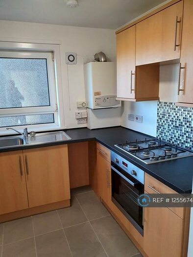 3 Bedroom Flat To Rent In The Green, Bathgate, EH48