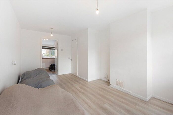 1 Bedroom Maisonette To Rent In Hancock Road, London, SE19