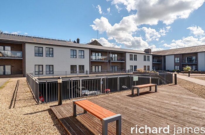 1 Bedroom Flat For Sale In Cardean House, Firefly Avenue, Swindon, SN2