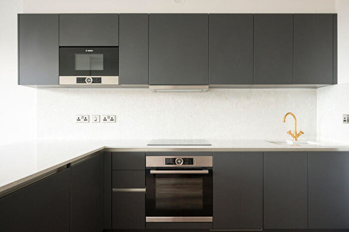 Studio To Rent In Gessner Apartments, Watermead Way, Tottenham Hale, N17