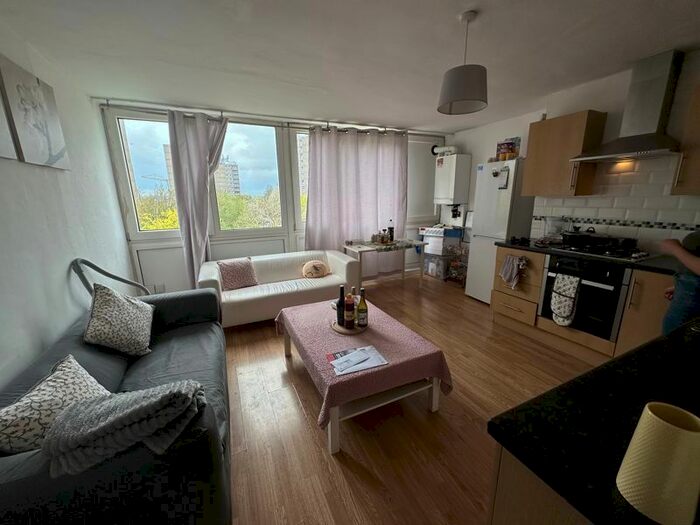 4 Bedroom Flat To Rent In Ibsley Gardens, London, SW15