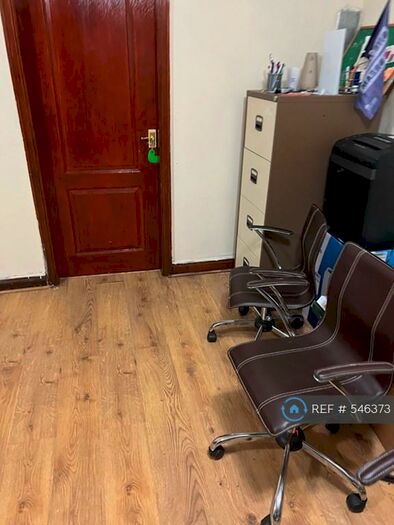 3 Bedroom Semi-Detached House To Rent In Cromer Road, Bury, BL8