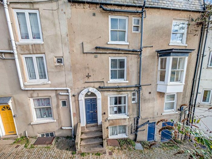 13 Bedroom Terraced House For Sale In Blands Cliff, Scarborough, North Yorkshire, YO11