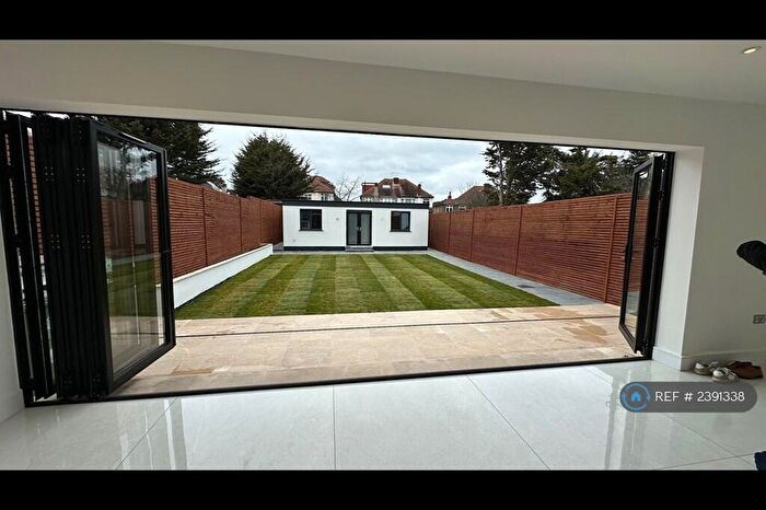 5 Bedroom Semi-Detached House To Rent In Tolworth Rise North, Surbiton, KT5
