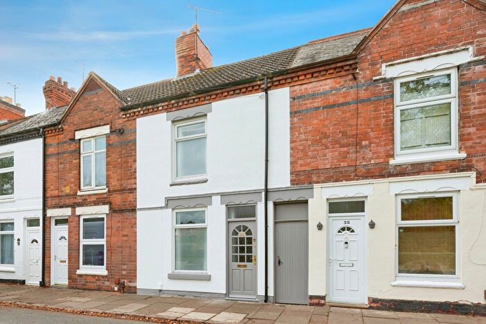 3 Bedroom Terraced House For Sale In Hughenden Drive, Leicester, Leicestershire, LE2