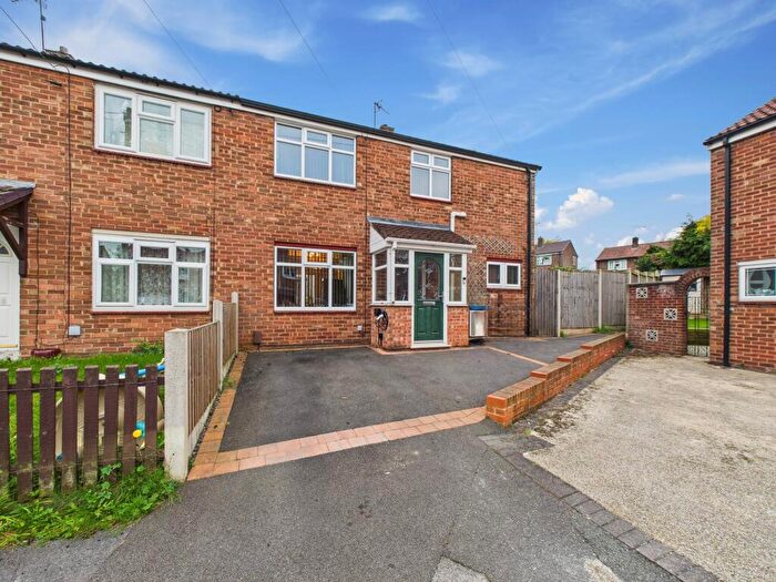 3 Bedroom Semi-Detached House For Sale In Belsize Close, Mackworth, DE22