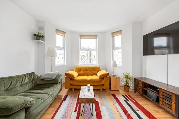 2 Bedroom Flat For Sale In Newlands Park, Sydenham, London, SE26