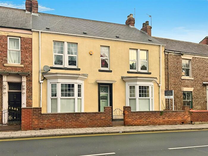 3 Bedroom Property To Rent In Dean Road, South Shields, NE33