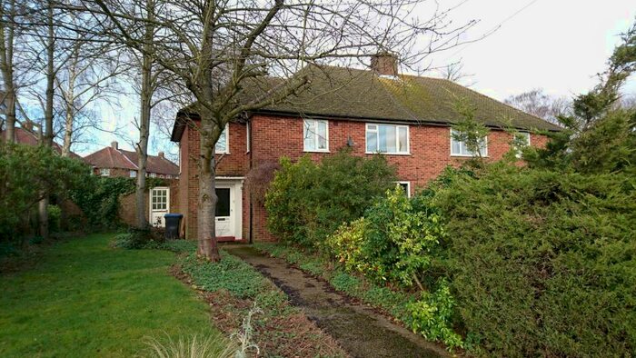 2 Bedroom Maisonette To Rent In Lemsford Lane, Welwyn Garden City, AL8