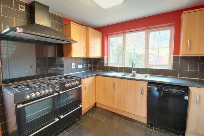 3 Bedroom Detached House To Rent In Thistley Close, Braunstone, LE3