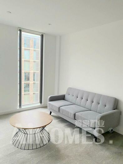 2 Bedroom Apartment To Rent In Burlington Square, , Boundary Lane, Manchester, M15