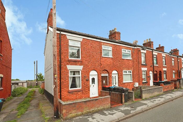2 Bedroom End Of Terrace House For Sale In Dingle Lane, Winsford, Cheshire, CW7
