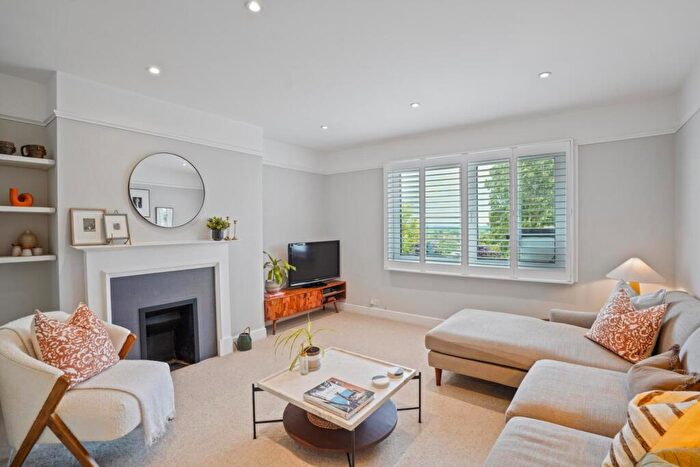 2 Bedroom Flat For Sale In Devonshire Road, Forest Hill, London, SE23