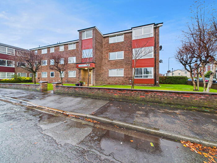 2 Bedroom Flat For Sale In Halsall Court, Ormskirk, L39