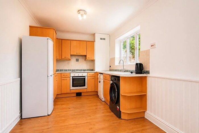 3 Bedroom Terraced House For Sale In Thirston Path, Borehamwood, WD6