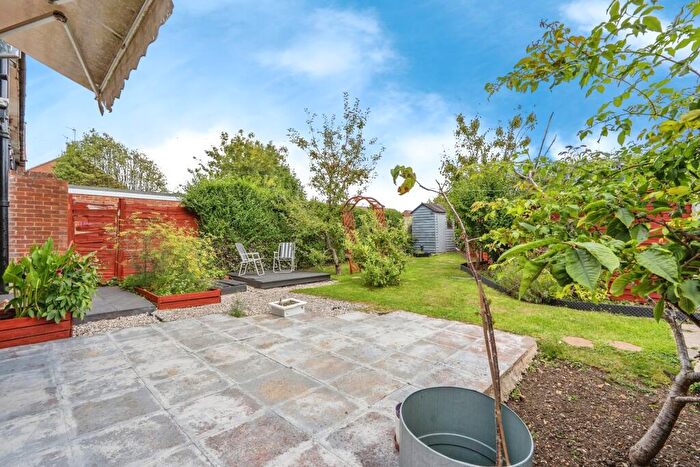 3 Bedroom End Of Terrace House For Sale In Botley Drive, Havant, Hampshire, PO9