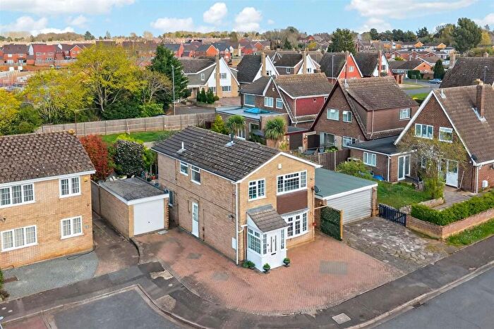 3 Bedroom Detached House For Sale In Sherwood Avenue, Kingsthorpe, NN2