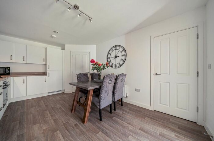 3 Bedroom Terraced House For Sale In Pinewood Way, Chichester, PO19