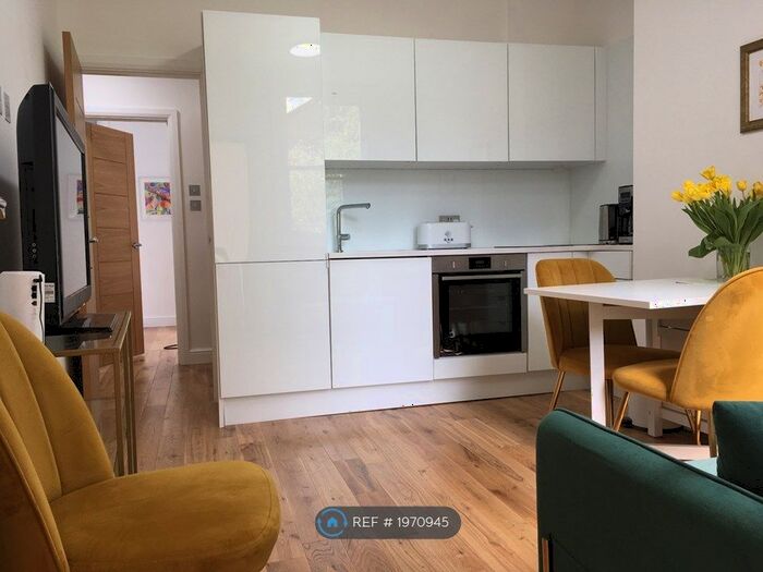 2 Bedroom Flat To Rent In Notting Hill, London, W11