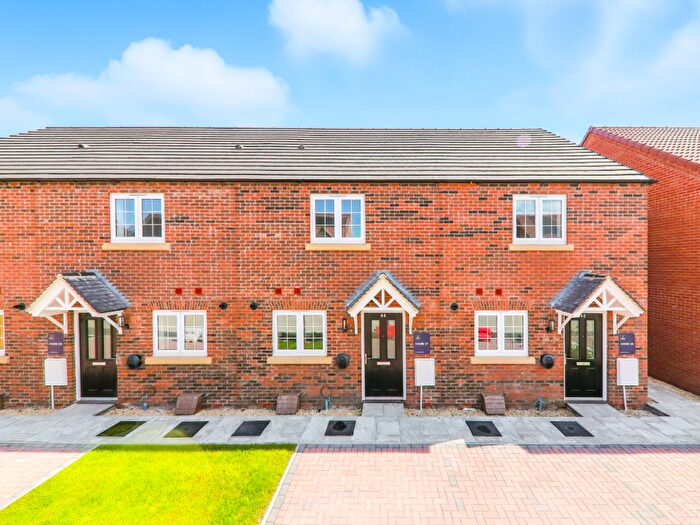 2 Bedroom Town House For Sale In Taylor Avenue, Swanland, East Riding Of Yorkshire, HU14