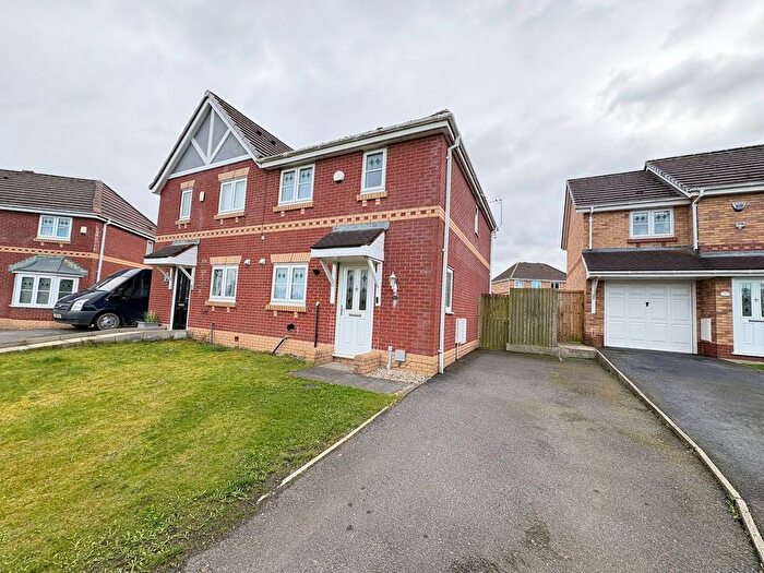 3 Bedroom Semi Detached House For Sale In Monash Close, Kirkby, L33