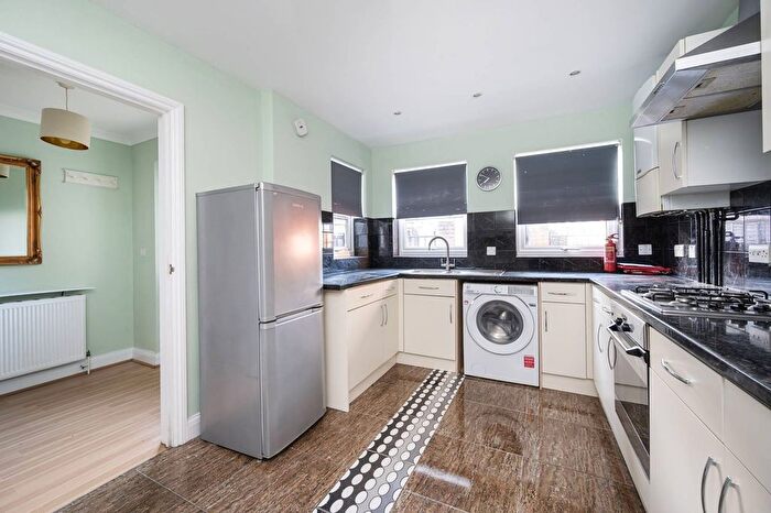 4 Bedroom Detached House To Rent In Shernhall Street, Walthamstow, London, E17