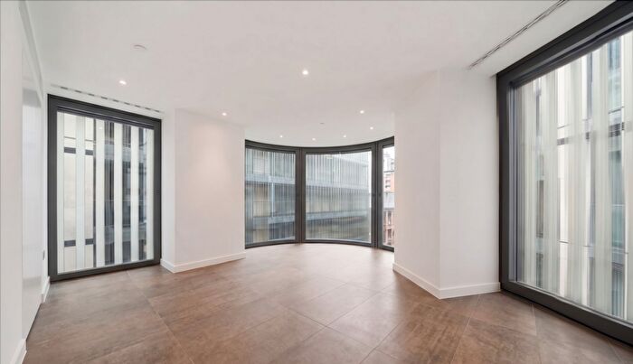 2 Bedroom Apartment For Sale In City Road, London, N1