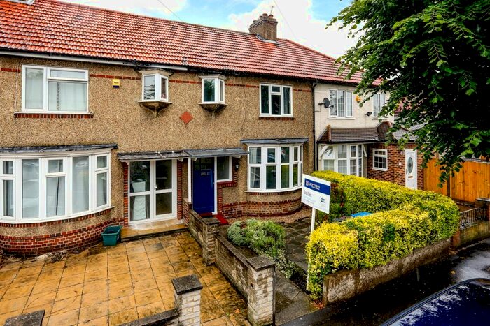 3 Bedroom Terraced House To Rent In Tolworth Road, Surbiton, KT6