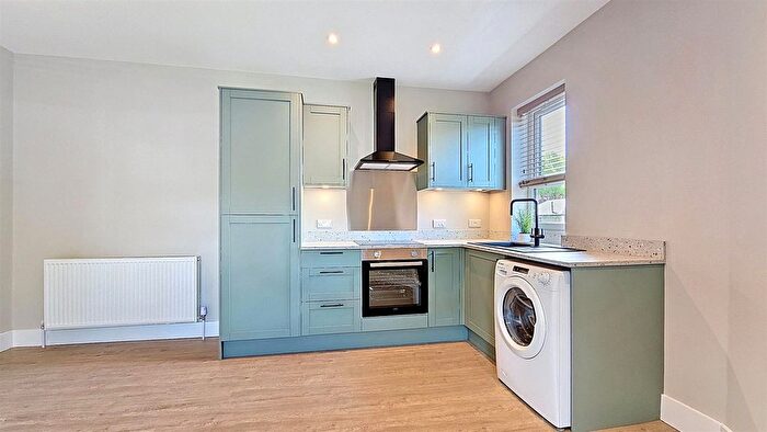 1 Bedroom Flat To Rent In Albert Road, Meersbrook, S8