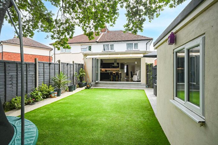3 Bedroom Semi-Detached House For Sale In Dimsdale Crescent, Bishop's Stortford, CM23