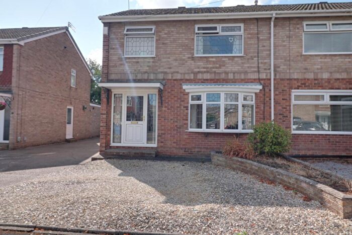 3 Bedroom Semi Detached House For Sale In Springdale Close, Willerby, HU10