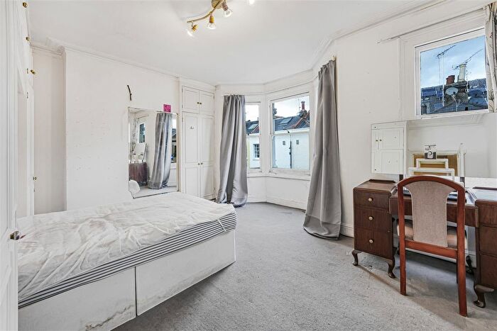 3 Bedroom Terraced House For Sale In St. Dionis Road, London, SW6