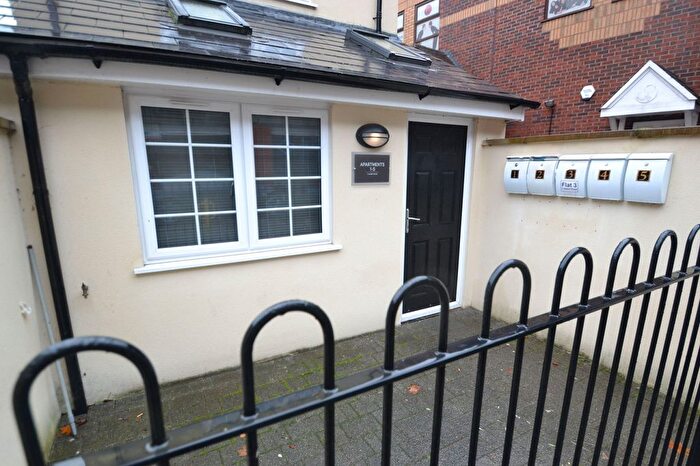 2 Bedroom Flat To Rent In Albert Road, Camberley, GU15