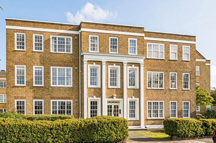 2 Bedroom Flat To Rent In Parkside, Vanbrugh Fields, London, SE3