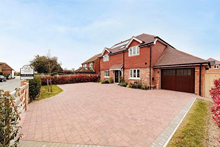 4 Bedroom Detached House For Sale In The Guilton, Sandwich Road, Ash, Canterbury, Kent, CT3