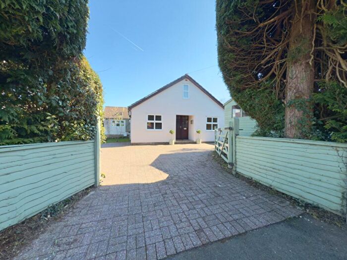 3 Bedroom Detached Bungalow For Sale In Dragon Lane, Govilon, Abergavenny, NP7