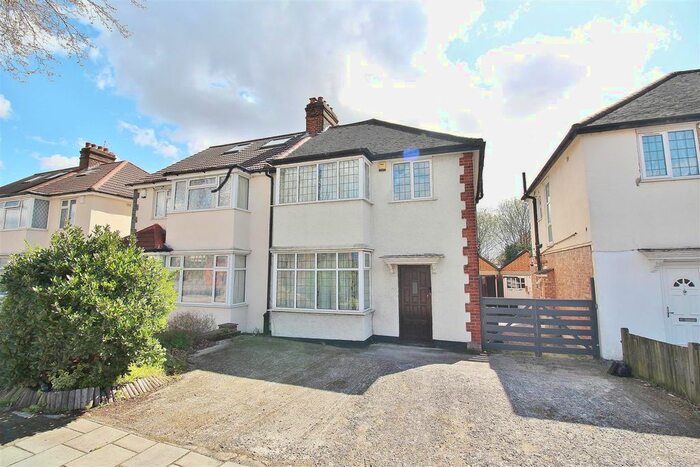3 Bedroom Semi-Detached House To Rent In London Road, Isleworth, TW7