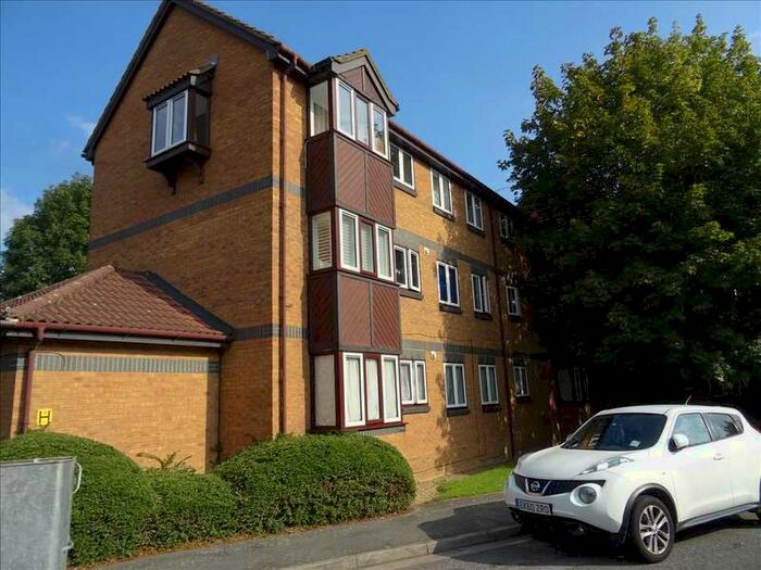 1 Bedroom Apartment To Rent In Swaythling Close, Edmonton, N18