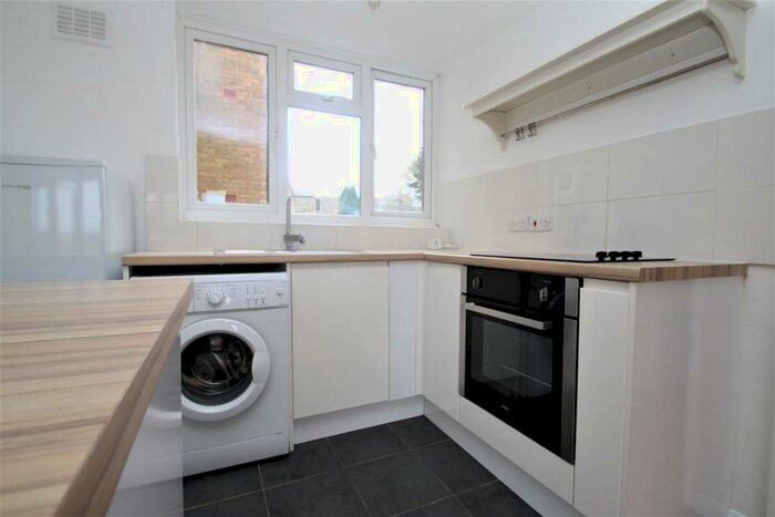 1 Bedroom Flat To Rent In Wood View, Hemel Hempstead, HP1