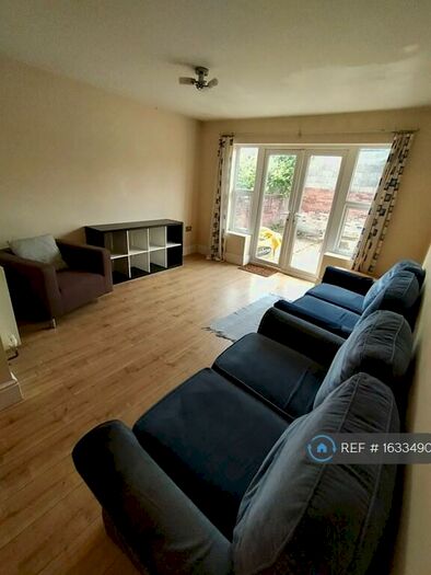 5 Bedroom Detached House To Rent In Morris Road, Southampton, SO15