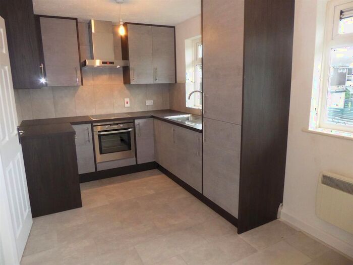 2 Bedroom Flat To Rent In Dogridge, Purton, Swindon, SN5