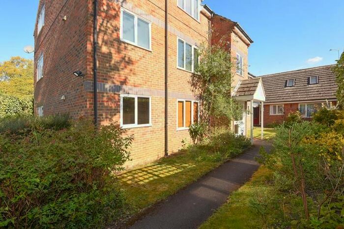 1 Bedroom Flat To Rent In Frances Court, Sunninghill Road SL5