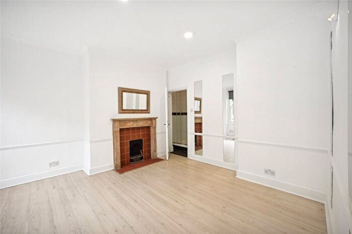 1 Bedroom Flat To Rent In Comeragh Road, West Kensington, London, W14