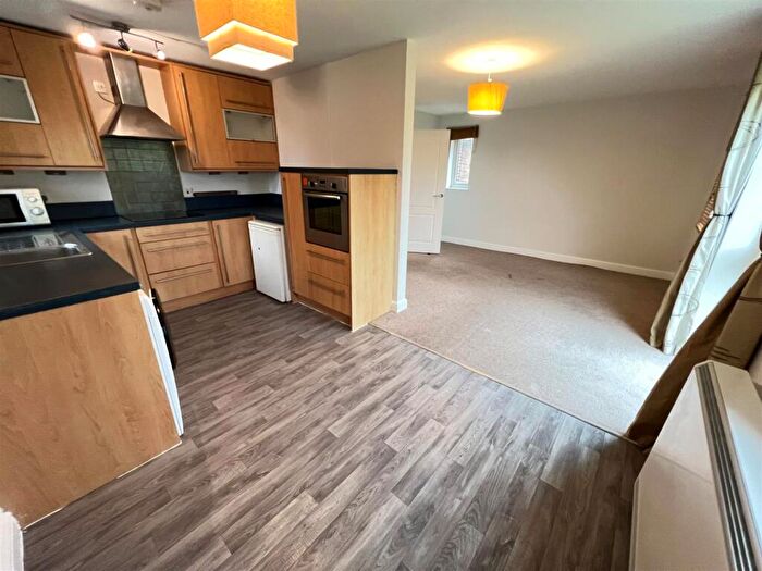 2 Bedroom Flat To Rent In Sovereign Place, Apollo Way, Cambridge, CB4