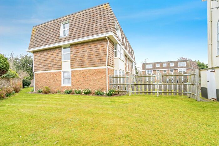 2 Bedroom Flat For Sale In Sudley Gardens, Bognor Regis, PO21
