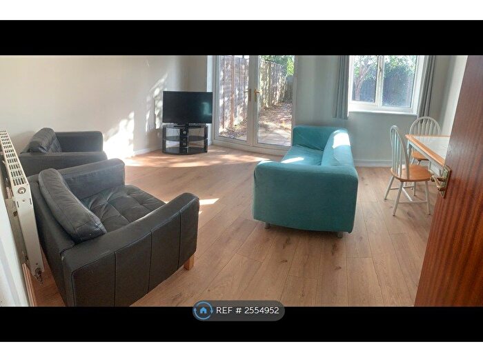 3 Bedroom Semi-Detached House To Rent In Powell Street, Stoke On Trent, ST1